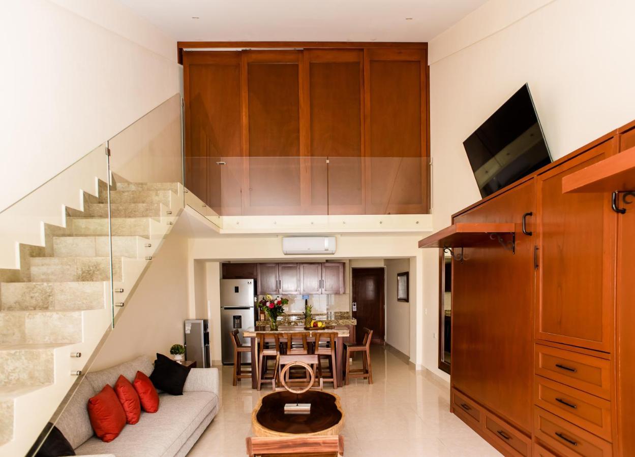 2 Story Oceanfront Penthouses On Cancun Beach! ภายนอก รูปภาพ