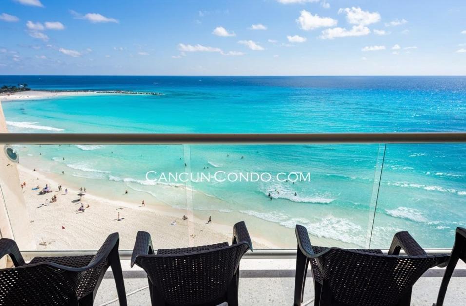 2 Story Oceanfront Penthouses On Cancun Beach! ภายนอก รูปภาพ