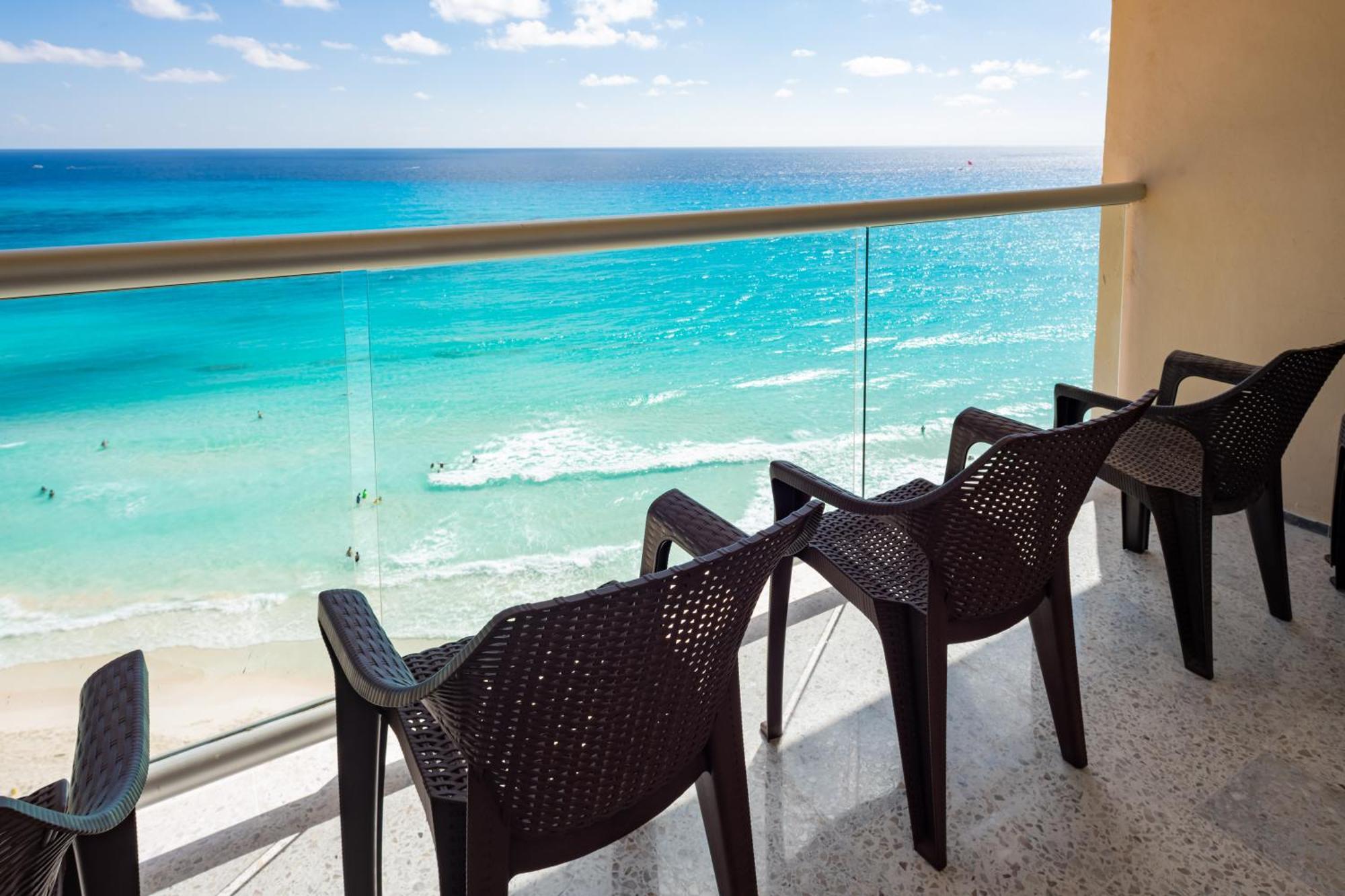 2 Story Oceanfront Penthouses On Cancun Beach! ภายนอก รูปภาพ